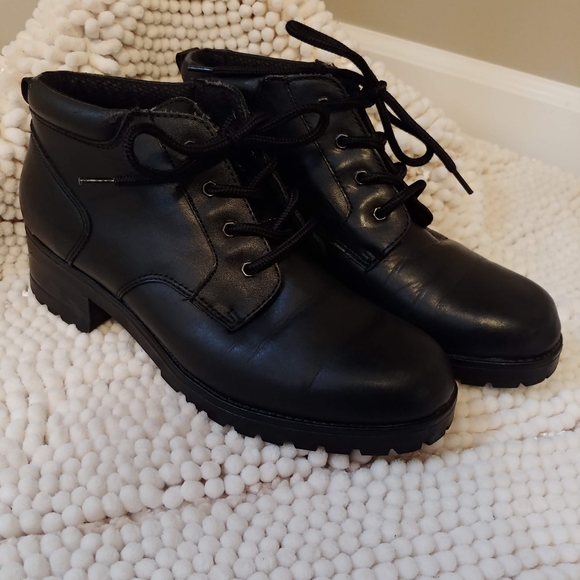 Sporto Shoes - Sporto water resistant ankle boots